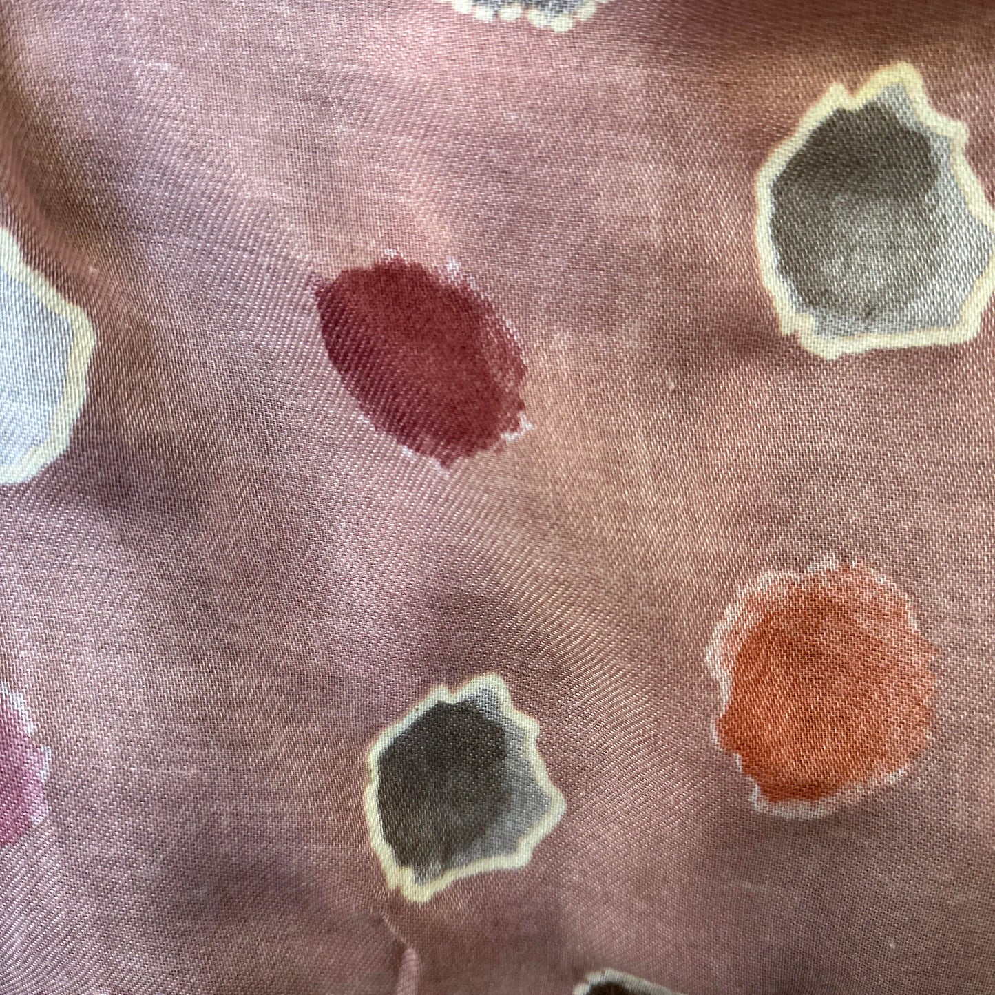 Tørklæde med cirkler rosa